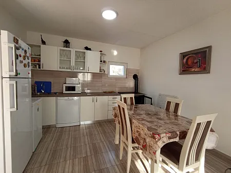 Spacious house in Lapcici, Budva